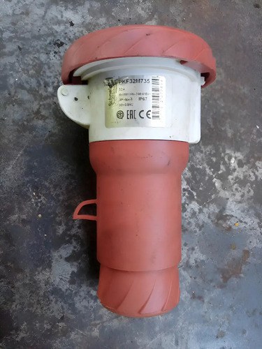 Toma Trifásica Hembra Shneider De 32 Amperes 240 / 415 V Rojo