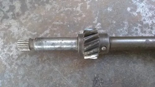 Eje / Engranaje Mando Bomba De Aceite Fiat 133 Original - 2