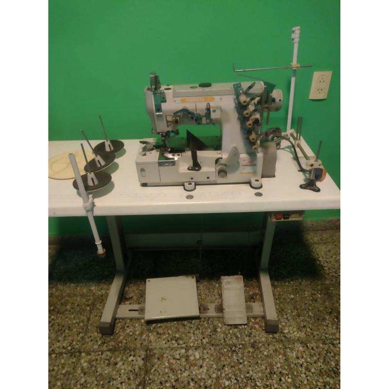 Vendo Maquina Collareta Cinco Hilos Trifasica