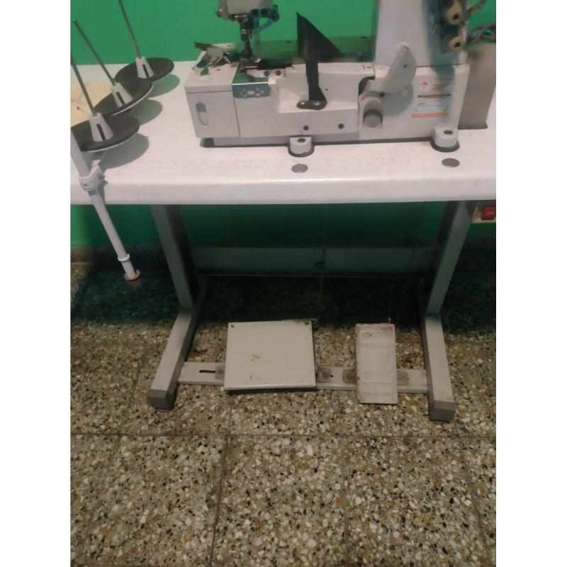 Vendo Maquina Collareta Cinco Hilos Trifasica - 2