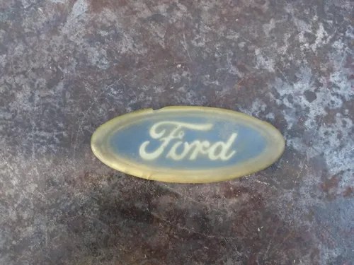 Insignia Ford Parrilla Falcon / Taunus - 4