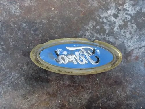 Insignia Ford Parrilla Falcon / Taunus - 6