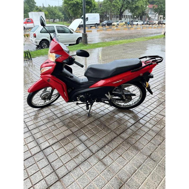 Honda wave 2023 8200 km