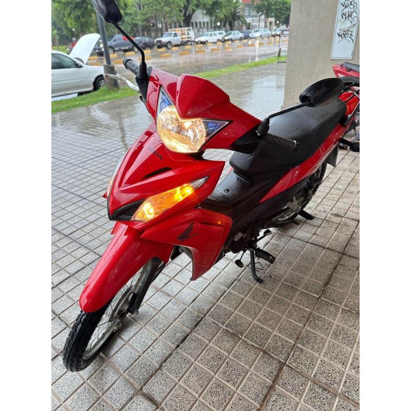 Honda wave 2023 8200 km - 2