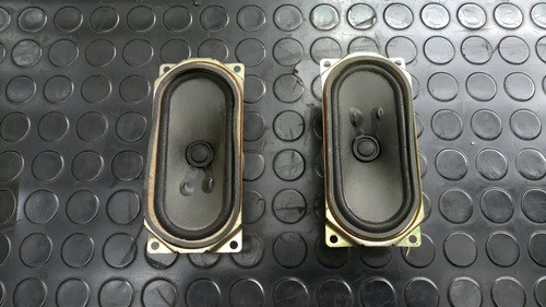 Juego De Parlantes Suntar Elípticos Para Tv / Varios Negro