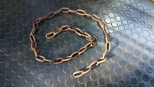 Cadena Oxidada Con Desgaste Número 5 Mm Tramo De 1,2 Metros Óxido