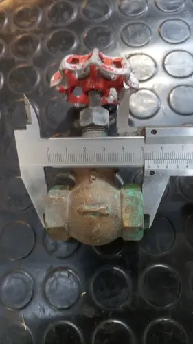 Llave De Paso Para Agua De Bronce 1/2 Pulgada - 5
