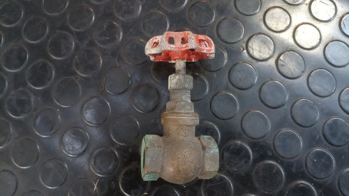 Llave De Paso Para Agua De Bronce 1/2 Pulgada - 8