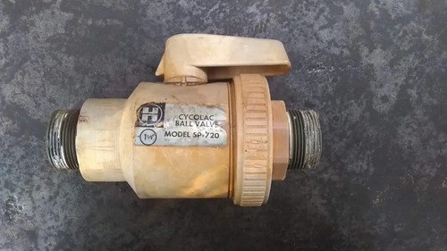 Llave De Paso Esférica Plástica 11/2 Usada