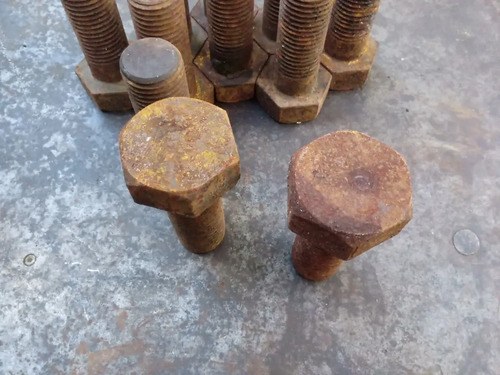Bulon 1.1/4 X4 Cabeza Hexagonal Sin Tuerca - 3