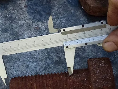 Bulon 1.1/4 X4 Cabeza Hexagonal Sin Tuerca - 6