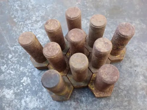 Bulon 1.1/4 X4 Cabeza Hexagonal Sin Tuerca - 9