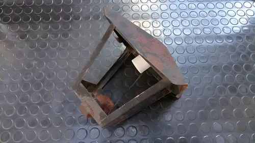 Farol De Chapa A Restaurar Negro