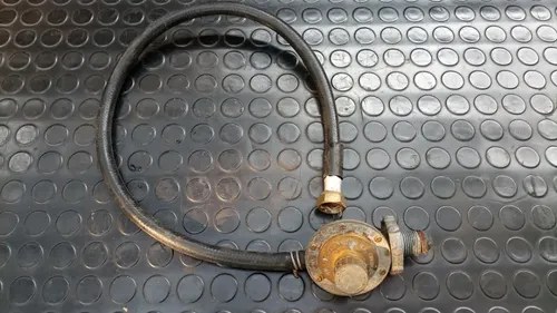 Regulador Y Manguera 80 Cm. Para Garrafa Gas 10 / 15 Kg. - 6