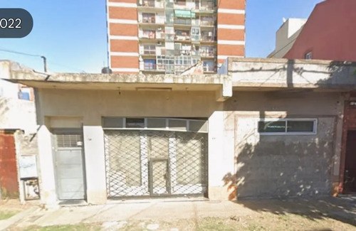 Casa Con Locales