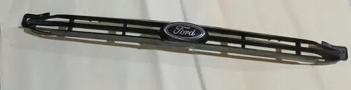 Parrilla Con Insgnia Ford Escort Detalle Negro Brillante