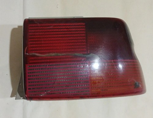 Faro Trasero Escort Derecha 96/03 C/detalle Derecho/pasajero Rojo