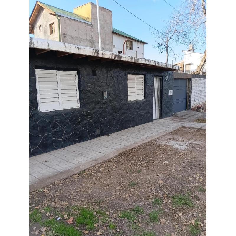 Particular, alquilo casa El Bermejo, Guaymallen, 2615414173