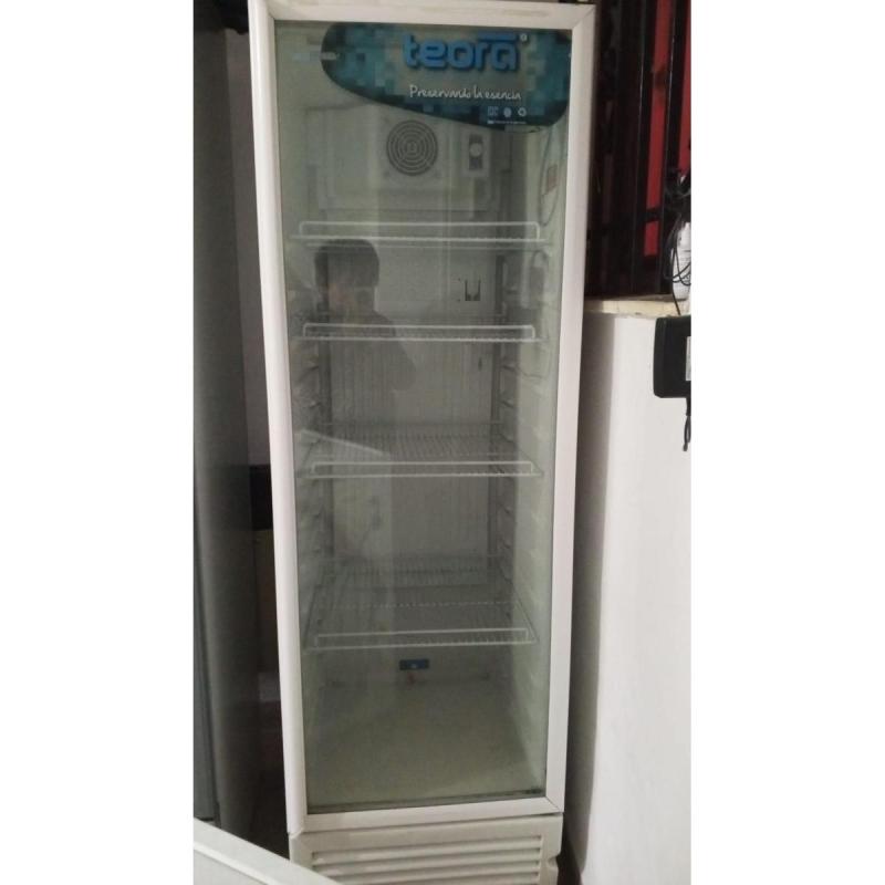 Vendo Exhibidora vertical