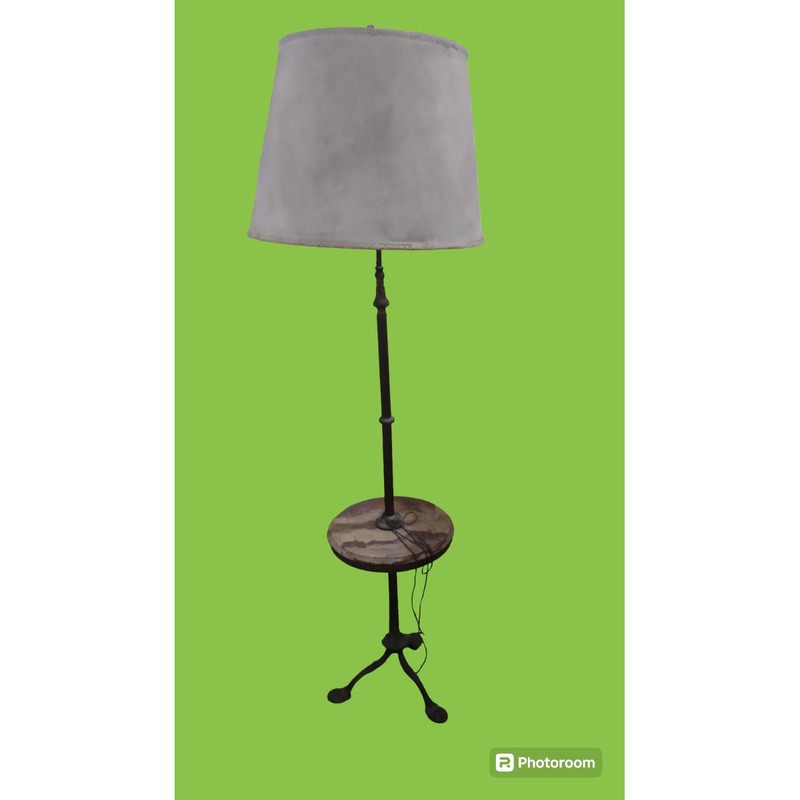 Lámpara de Pie Antigua Clásica de Hierro Forjado con Pantalla de Tela - Ideal para Decoración Vintag