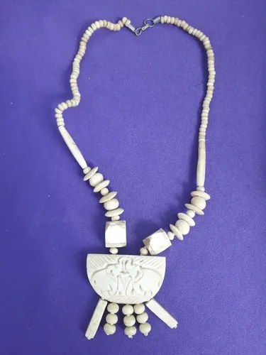 Collar Hueso Vaca Tallado Consultar Stock