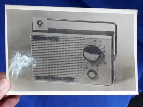 Fotografía Vieja Blanco Y Negro Radio Consultar Stock