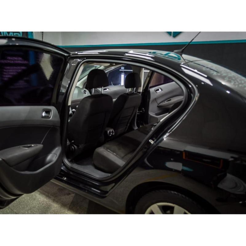 Peugeot 408 2012 - 3/6