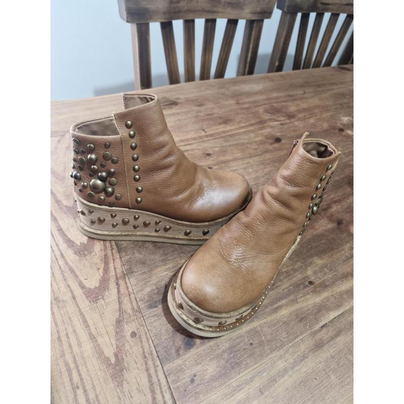 Botas batistella de cuero talle 38