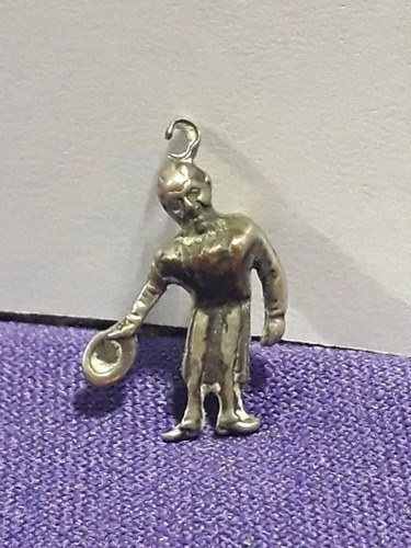 Miniatura Metal Dije Jorobado De Notredam Consultar Stock Plateado