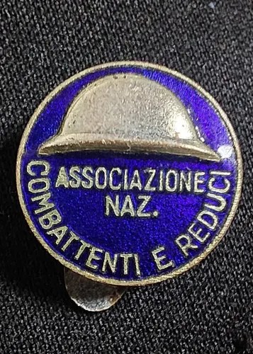 Pin Asociaciones Naz Combatiente Reducir Consultar Stock Azul Guerra