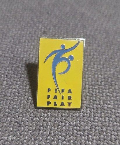 Pin Prendedor Fifa Fair Play 1993 Zurich Consultar Stock Amarillo