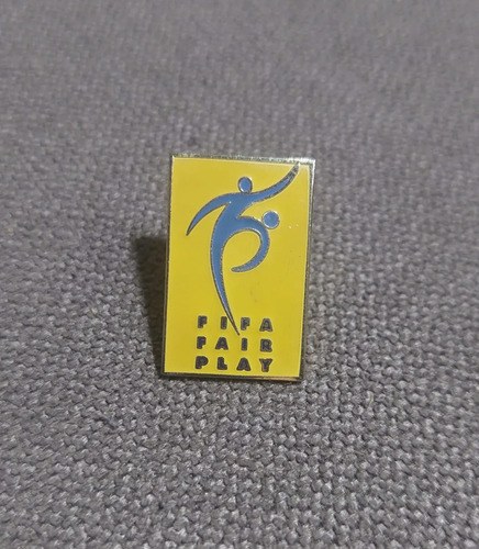 Pin Prendedor Fifa Fair Play 1993 Zurich Consultar Stock Amarillo - 3