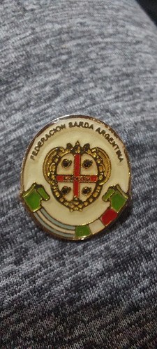 Viejo Pin Federación Sarda Argentina Consultar Stock Amarillo