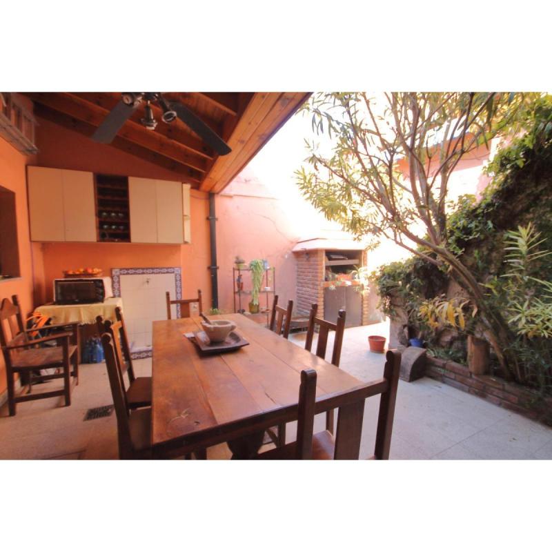Morón 3918: casa de 7amb. + 2 patios + terraza - 12
