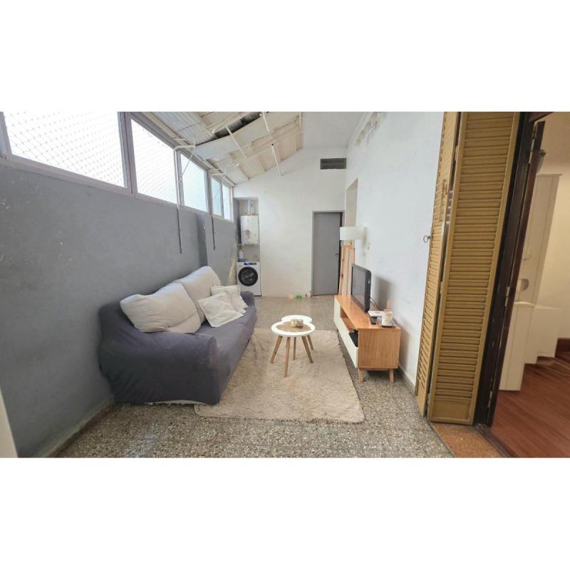 Lacarra 1180: PH 3amb. + patio techado, al frente, sin expensas. - 3