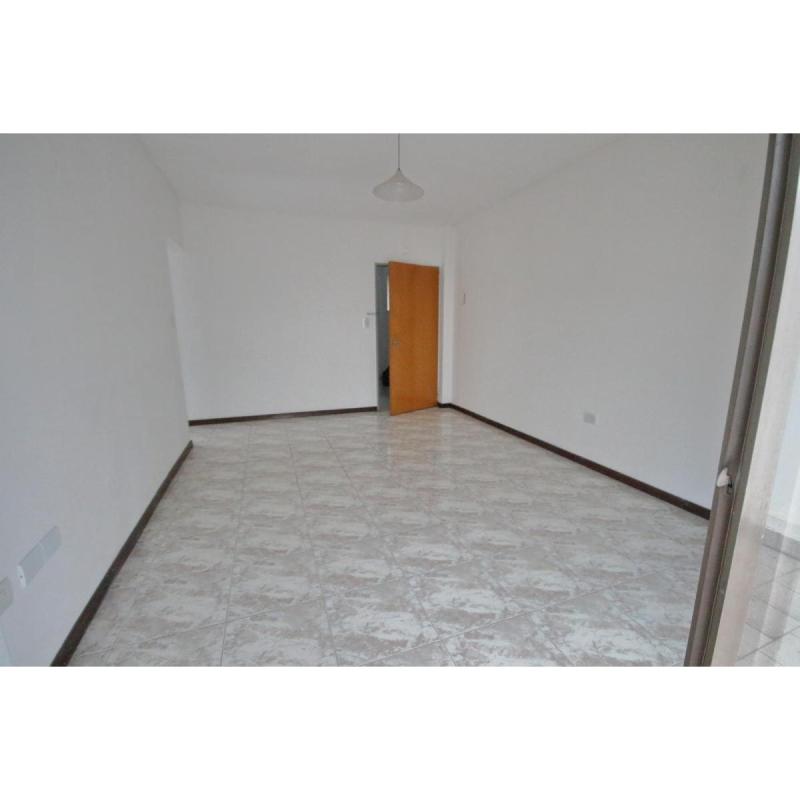 Bacacay 4179: DEPTO. TIPO PH 2amb. + 2 patios + cochera opcional - 4