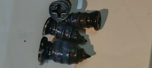 Kit Tornillos Parches X 4 Unidades (2 Chicos Y 2 Grandes) Para Cubiertas Sin Camara No Necesita Pega