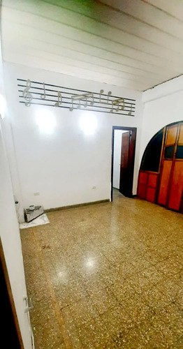 Vendo Casa 9 Amb Tucuman Y Avellaneda 1ra Esquina-salon Multiuso Zona General Roca/güemes - 10