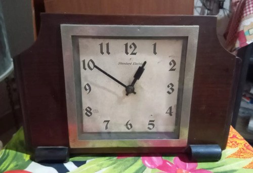 Reloj De Mesa Cuadrado Standard Electric Madera Vidrio Marrón Oscuro