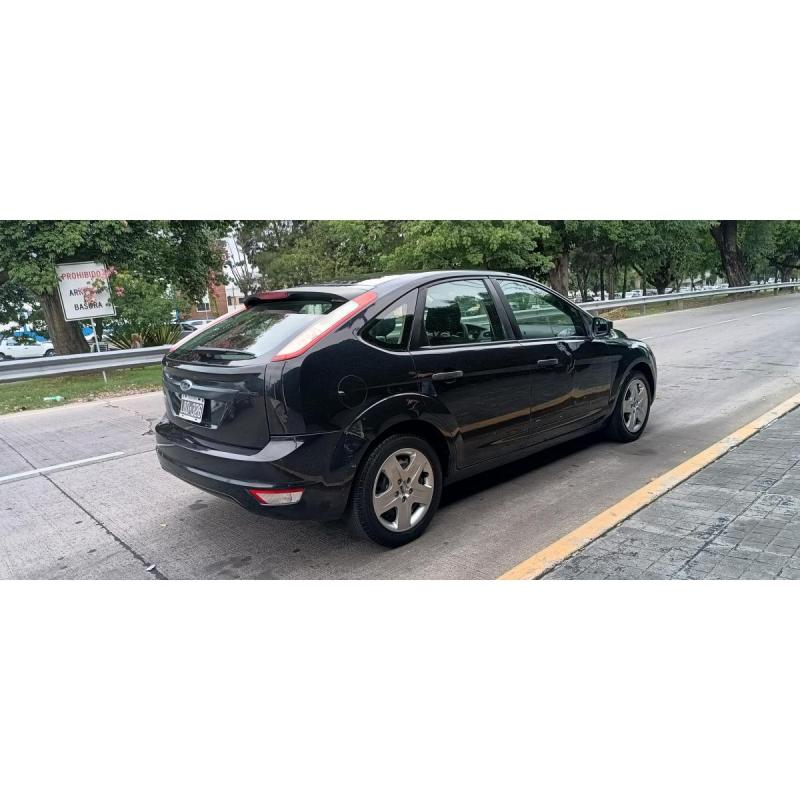 Ford focus 1.6 style 2012 - 18