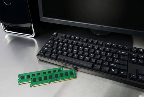 Memoria De Escritorio Kingston Ddr3 De 4 Gb Kvr13n9s8/4 1333 Mhz - 8