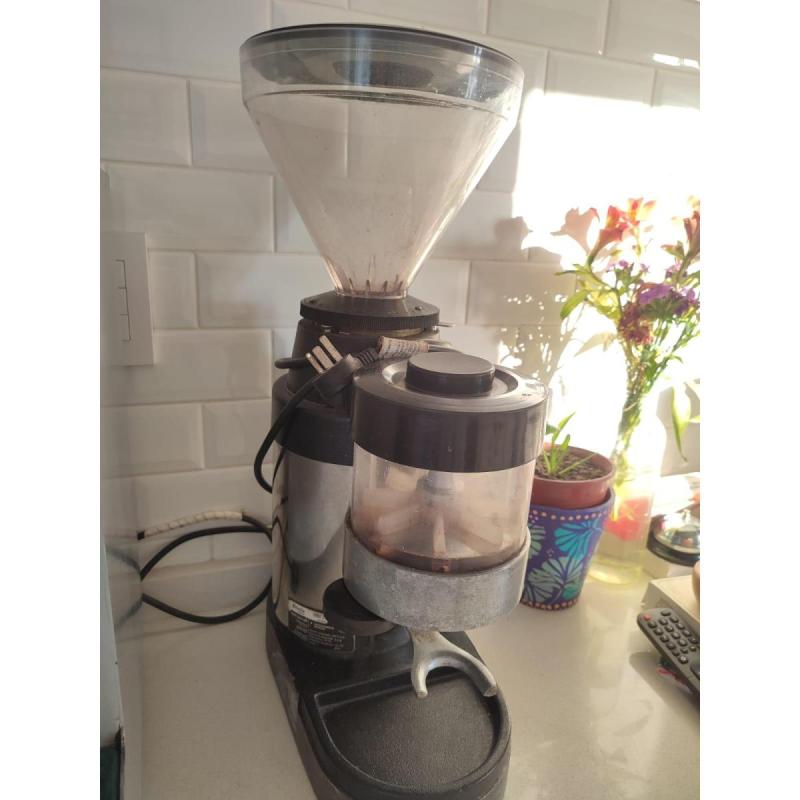 Cafetera Profesional Criollo Plus 2 Boquillas - 4