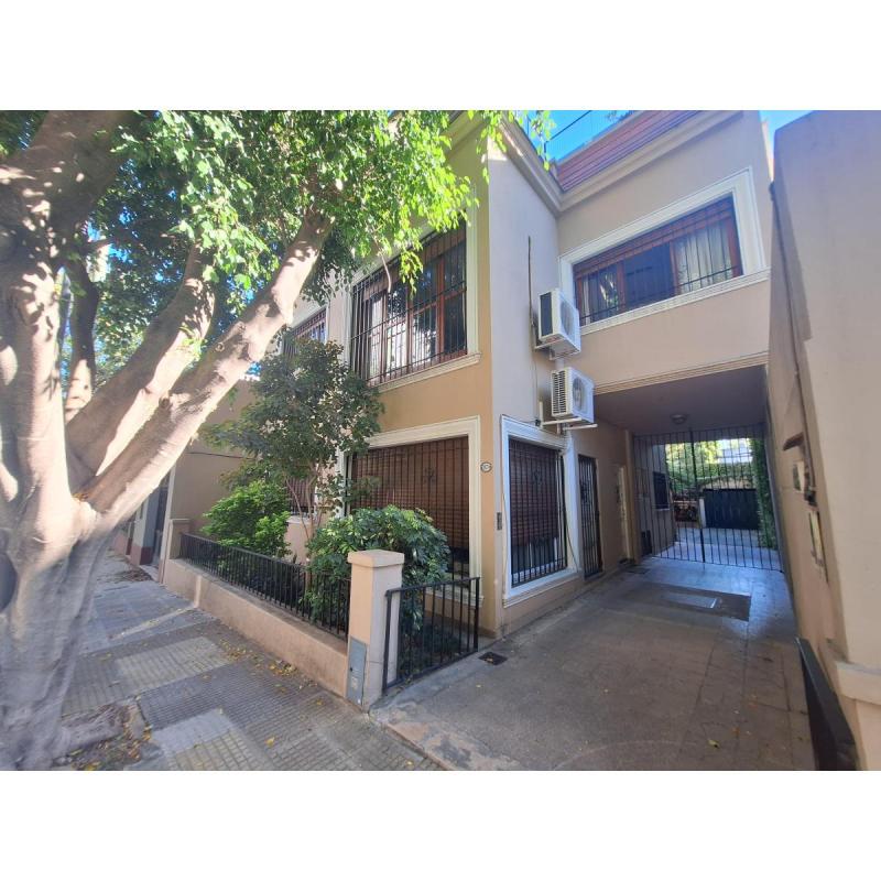 Amplio y luminoso PH en Saavedra