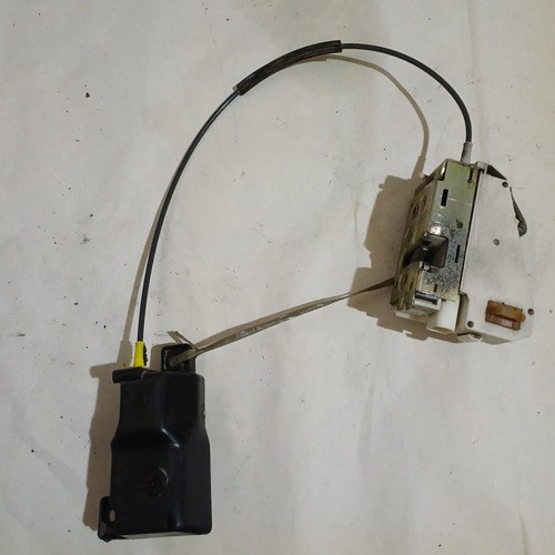Cerradura Con Manija Trasera Derecha Electrica Escort 98/03 - 2