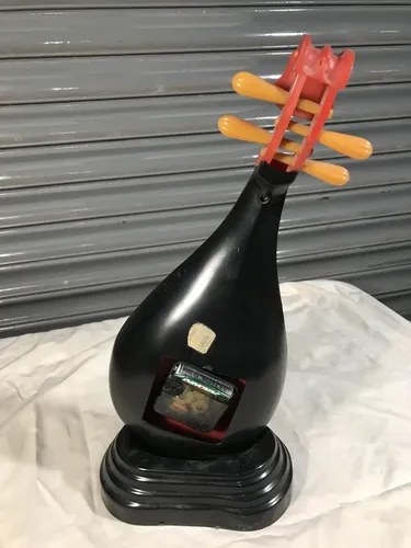 Reloj De Mesa Decorativo Mandolina A Pila, Funcionando Negro Y Bordó - 3