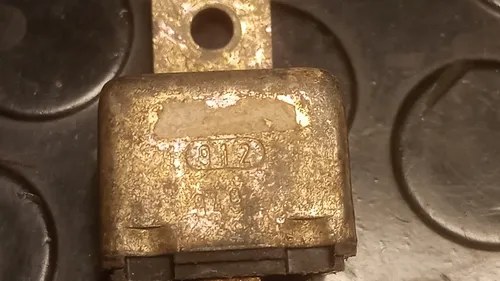 Relay Bosch Chapa 12v 20/30a Vehículos Clásicos Dorado - 5