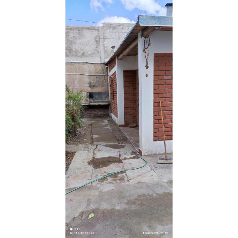 Dueño alquila casa a una cuadra plaza Godoy Cruz