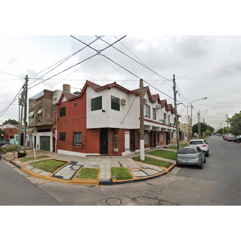 Ph Tipo Dúplex 3 Ambientes Al Frente Y Con Entrada Independiente. Excelente Estado!! Apto Credito!