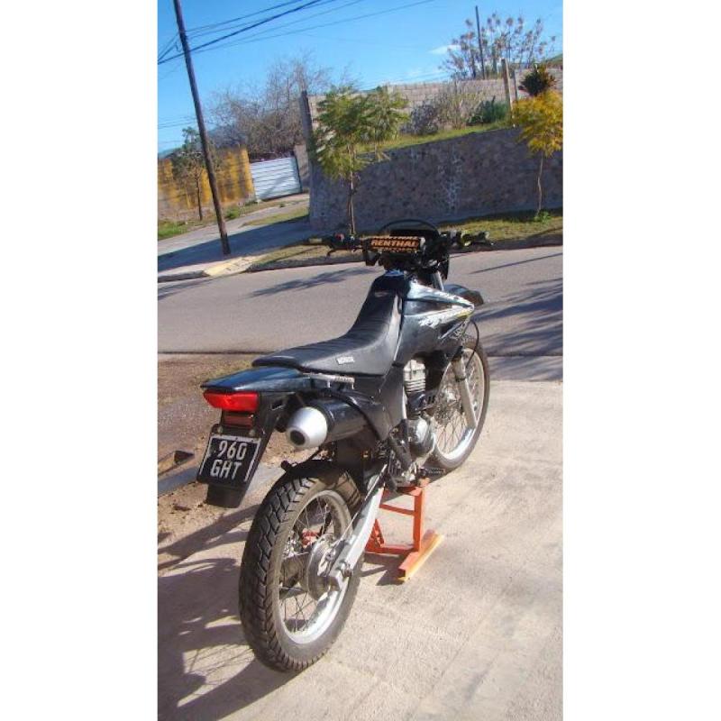 Honda Tornado 2010 cuadro gris 2010 edicion limitada - 5