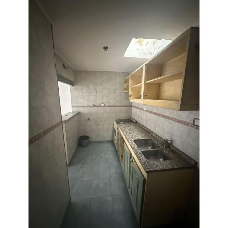 Ph 2 Ambientes Con Patio Y Lavadero, Lateral, A Reciclar Oportunidad